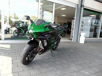 Kawasaki H2SX - 2