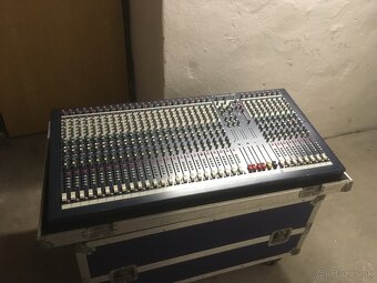 Predám mixáťny pult Soundcraft LX7 32 II - 2