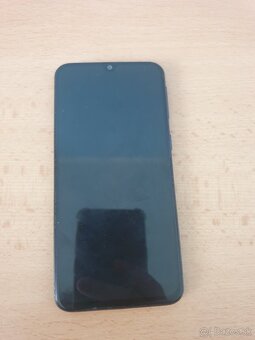 Samsung galaxy A40 4/64GB-rezervovaný - 2
