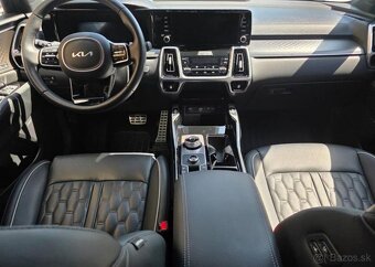 Kia Sorento 2.2-MAX.VÝBAVA-ZÁRUKA-NÍZKÉ KM - 2