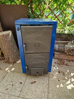 Pec Viadrus U22,4-clankova-  na ústredné kurenie - 2