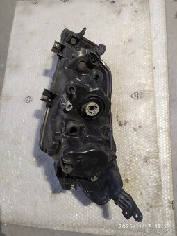 Pravé predné svetlo Suzuki Vitara III 100-18095 - 2