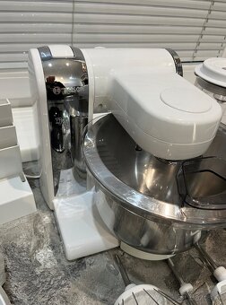 Bosch MUM 48CR1/05 kuchynský robot - 2