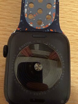 Apple Watch SE 2 Gen 44mm - 2