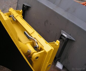 adapter JCB, CAT, bobcat euro pre zariadenia z UNC locust - 2