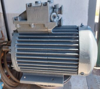 Motor 5,5kW 965ot/min - 2
