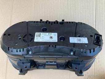 Budík/ prístrojový panel - 2