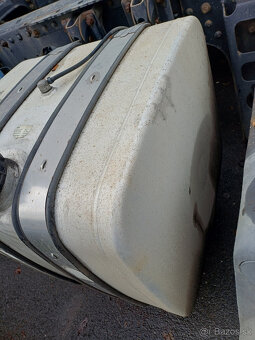 MAN TGA TGX TGS přídavná nádrž - 2