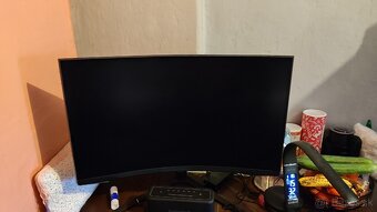 32 palcový Samsung Odyssey G65B - 2