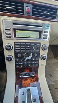 volvo xc70  3.2 - 2