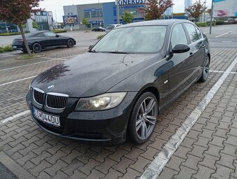 BMW E90 2.0i - 2