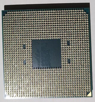 AMD Ryzen 3700X - 2