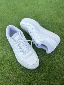 Adidas hoops, biele tenisky adidas cislo 38 2/3 - 2