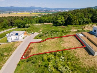 NA PREDAJ stavebný pozemok s IS - N. Dubnica - 720 m2 - 2