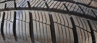 Predám 4ks pekné zimné 185/60r15 Barum Polaris5 - 2