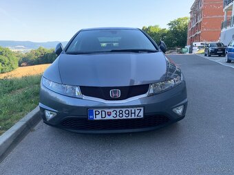 Honda Civic 1.8 i-VTEC - 2