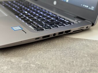 HP EliteBook 840 G4 i5, podsvietená klávesnica + darček - 2