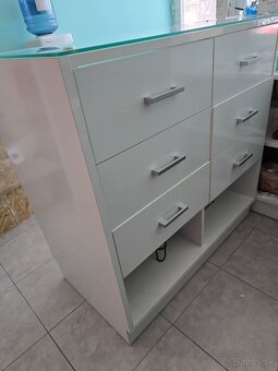 Luxusné komody do obchodných priestorov - 2