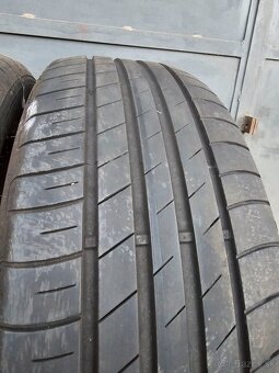 225/55r17 Goodyear - 2