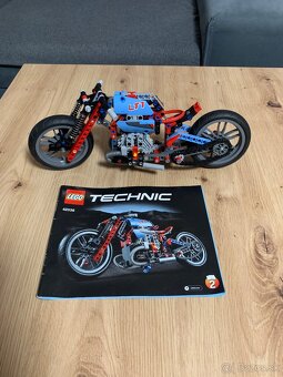 Lego technic motorka 42036 - 2