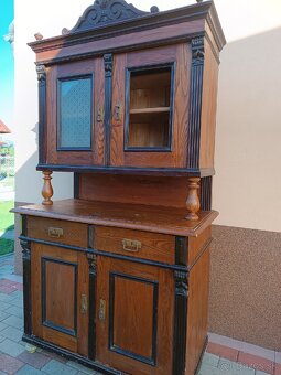 Starožitný príborník - 2