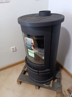 Liatinové kachle Invicta - 2