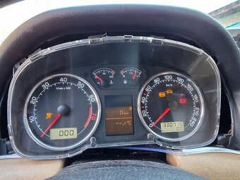 Maxidot budíky Octavia 1 - 2