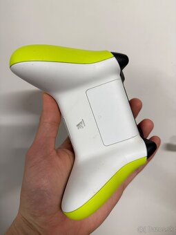 Original ovladač pre xbox one - funkčný - 2