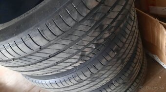 MICHELIN 235/45 R20 100V - 2
