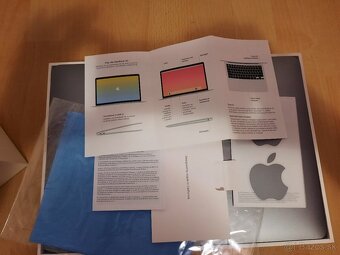 Apple MacBook Air 13-palcovy - 2