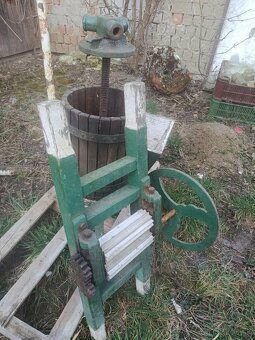 Lis na hrozno+mlynček - 2