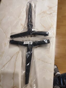 Predám nožičky na tv Samsung 55 - 2