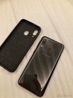 Samsung Galaxy A20E - 2