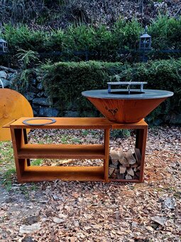Ohniskovy gril corten pult - 2