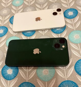 Apple iPhone 13 - 2