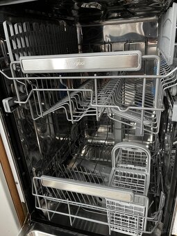 Predám umývačku riadu Whirlpool ADP 522 WH / 45cm - 2