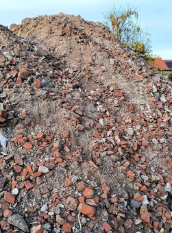 stavebný recyklát beton + tehla - 2