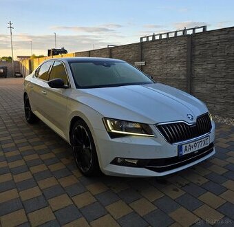 Škoda Superb 1.8 TSI Laurin & Klement - 2