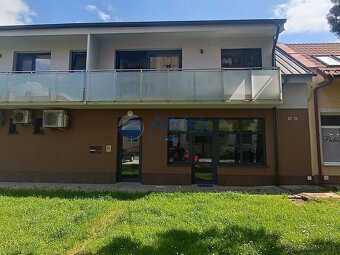 Prenájom obchodného priestoru v samom centre Serede. Voľný o - 2