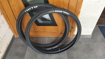 Predám čisto nové pĺášte wtb trail boss 29x2,4 - 2