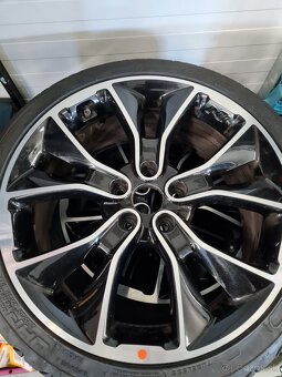 Disky a pneumatiky Hyundai 19" - 2