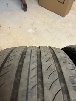 Pirelli 235/35 R19 - 2