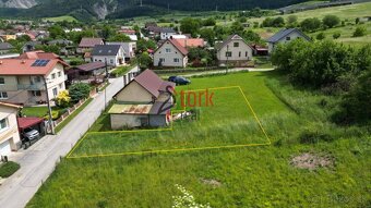 Na predaj - stavebný pozemok v obci Višňové - 2