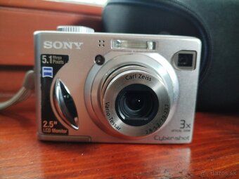 Sony Cyber-shot - 2