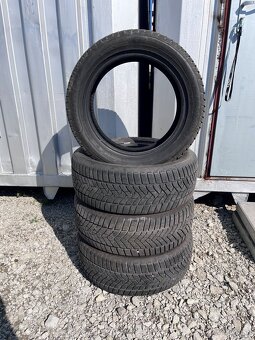 Zimne pneu GoodYear 215/55 R17 - 2