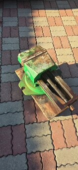 ZLAVA Zverák strojný 250mm - 2
