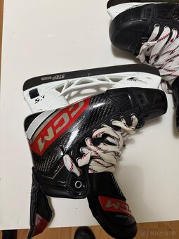 Predám korčule CCM FT6 PRO 6,5 (41) Regular - 2