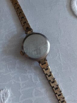 Dámske retro hodinky. - 2