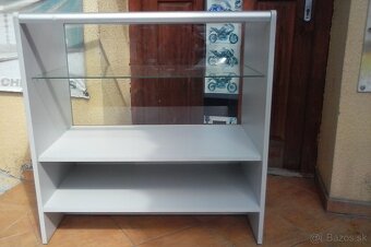 Predajný sklenený pult - 2