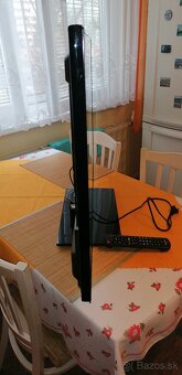 Predám LCD TV Panasonic TX L42E6EK - 2